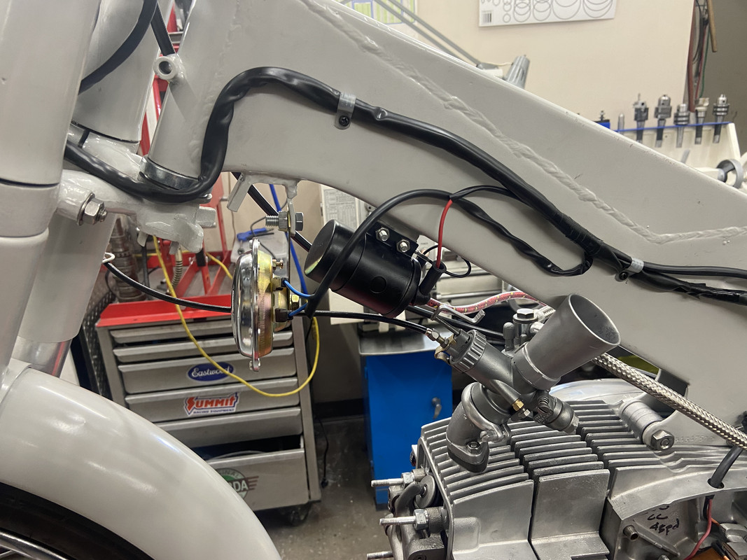 1725B58C-5ADE-43A0-9314-D1596A0F2635