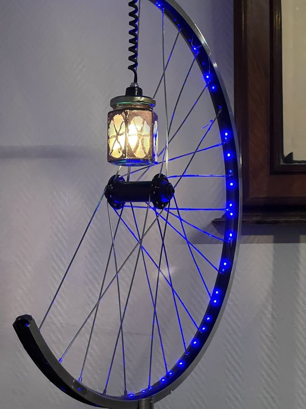light-blue-wheel-spokes.jpg