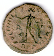 Nummus de Constantino I. SOLI INV-I-CTO COMITI. Sol radiado estante a izq. Roma. Smg-1450b