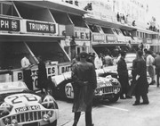 24 HEURES DU MANS YEAR BY YEAR PART ONE 1923-1969 - Page 47 59lm26-Triumph-TR-3-S-Peter-Bolton-Mike-Rothschild-22