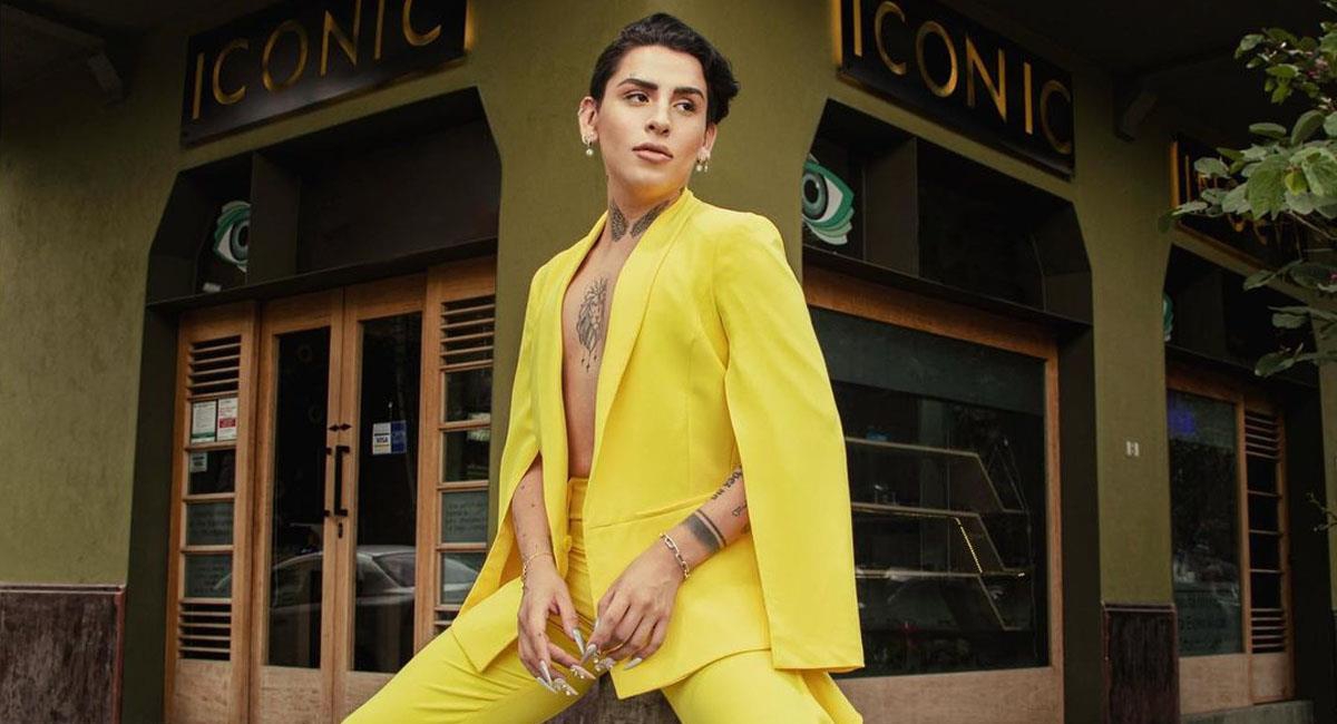 Acusan a Kunno de diva; tiró el celular de una fan que quería una foto