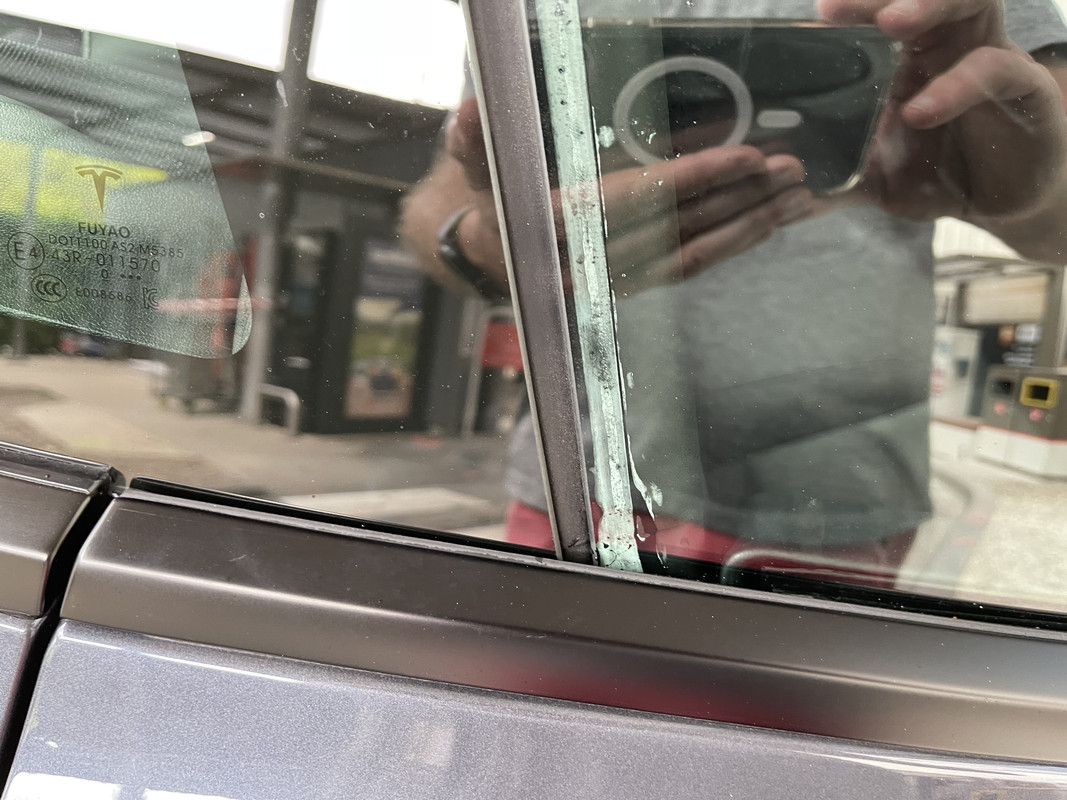 24D96DD3-04BA-49B2-A515-C094135019D8