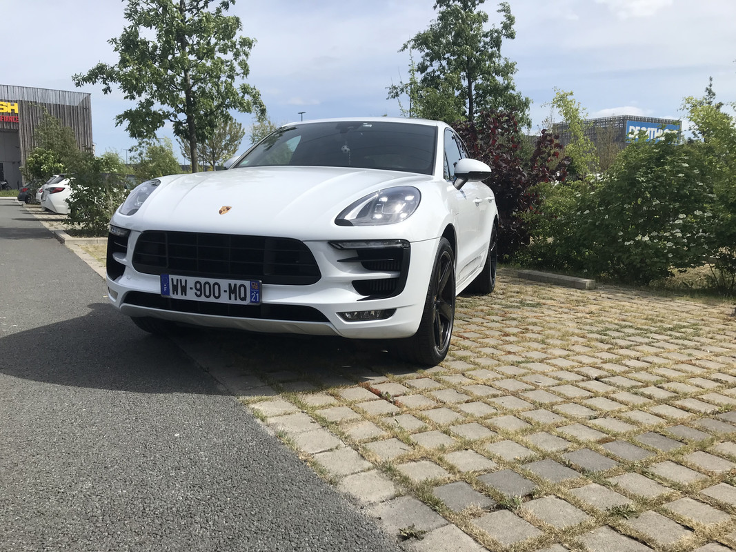 1C9E61E9-B32E-4E7D-A7FE-3FEA78EDE5FD