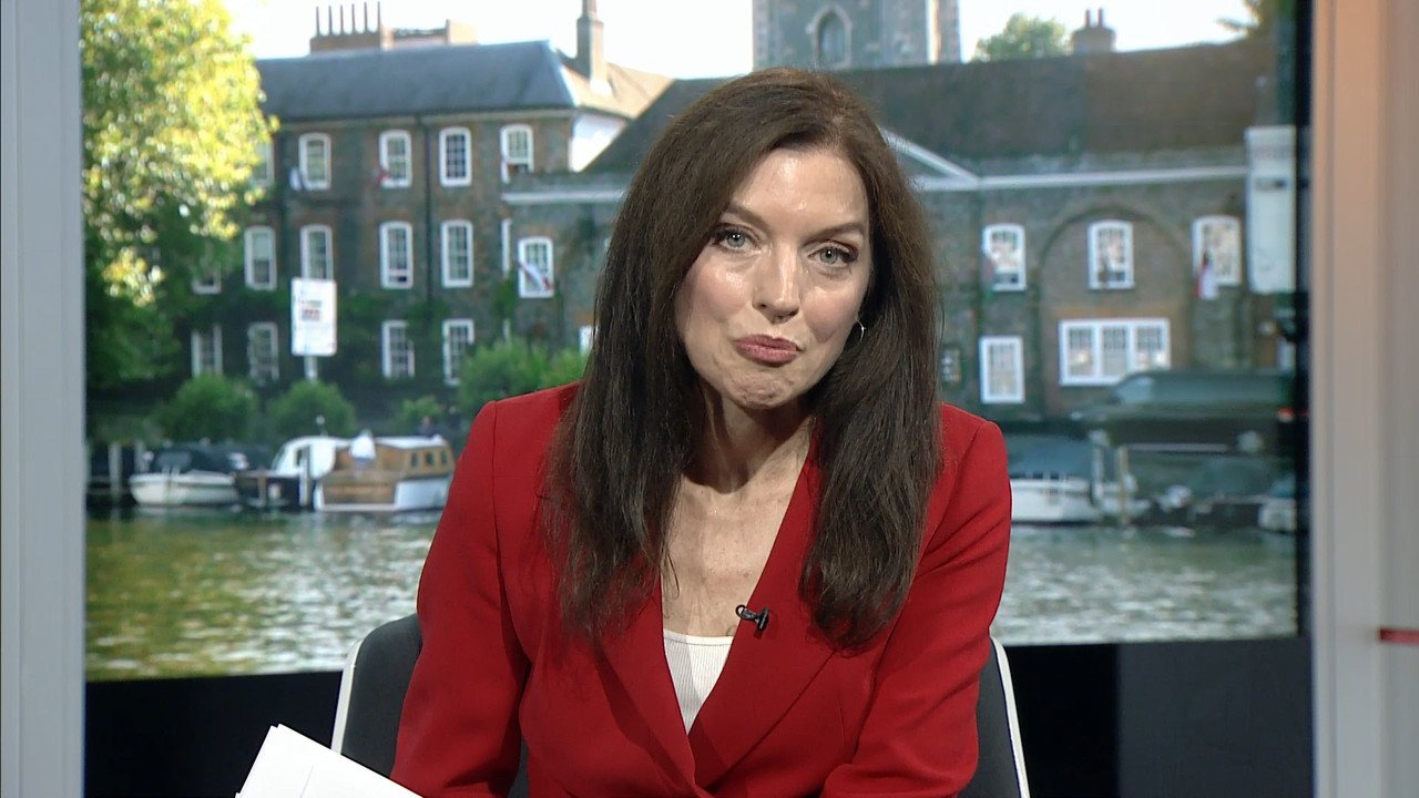 10.01 - 17.15.00 - ITV News Meridian. Local news magazine. Including ....ts_snapshot_09.33.238