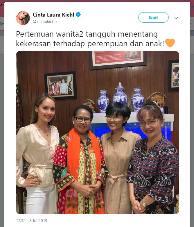 Cuitan Cinta Laura di twitter