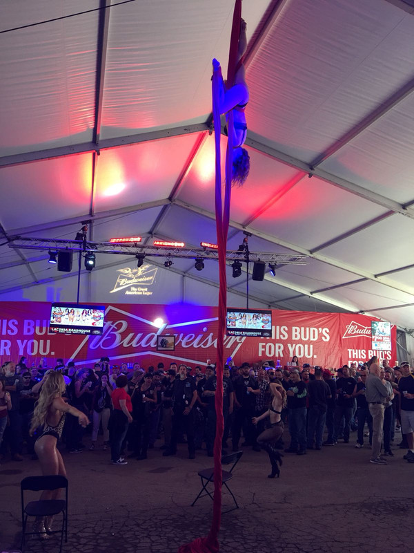 EDDFFA44-0CD6-4A8C-8B71-FBE15E39F842