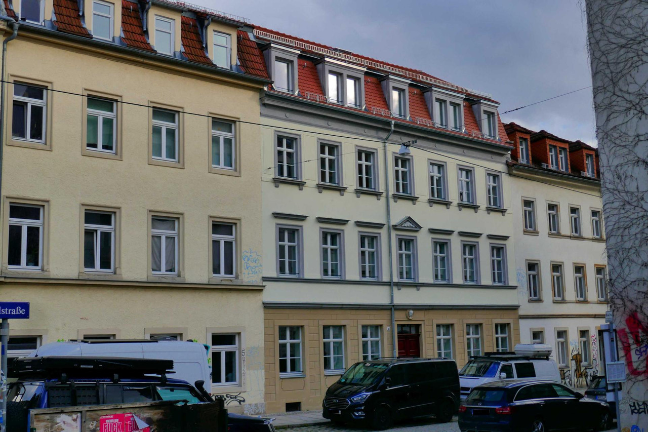 Bild: https://i.postimg.cc/Bv79b8QS/P1350121.jpg