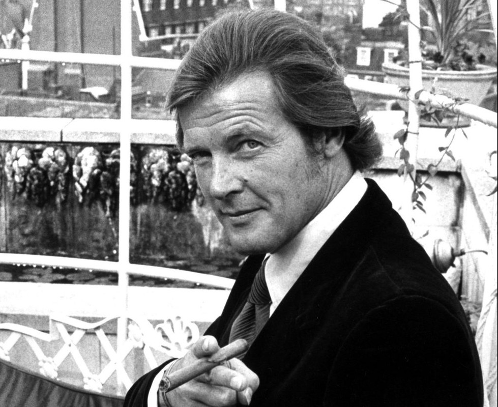 roger_moore_b20