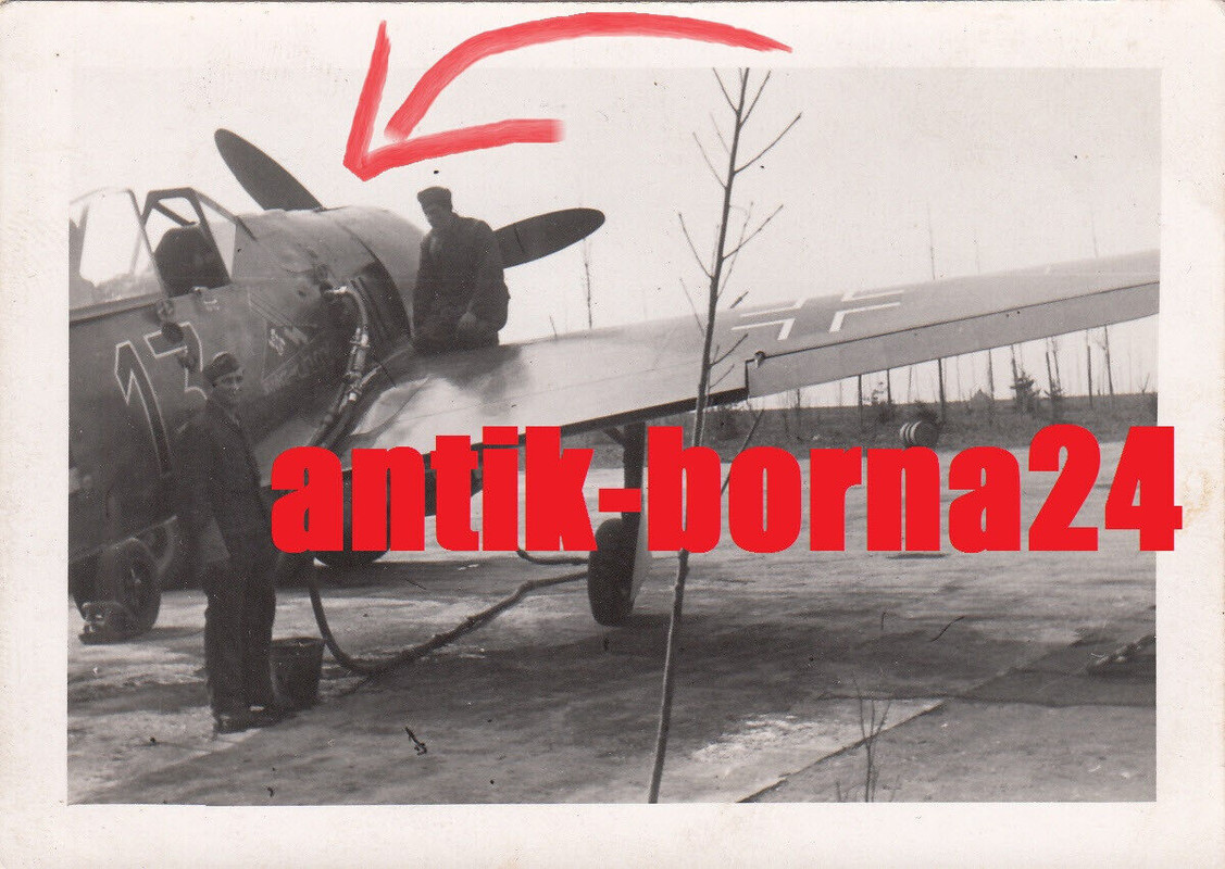Foto LW Soldat Jagdflieger FW-190 Flugzeug Plane unbekanntes Wappen FW190 #137 (1)