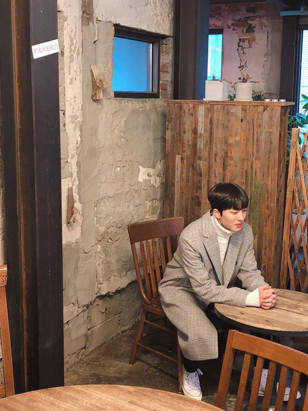 DA0-AFE9-B-4-F38-4817-B3-C5-C9-B6614-F61