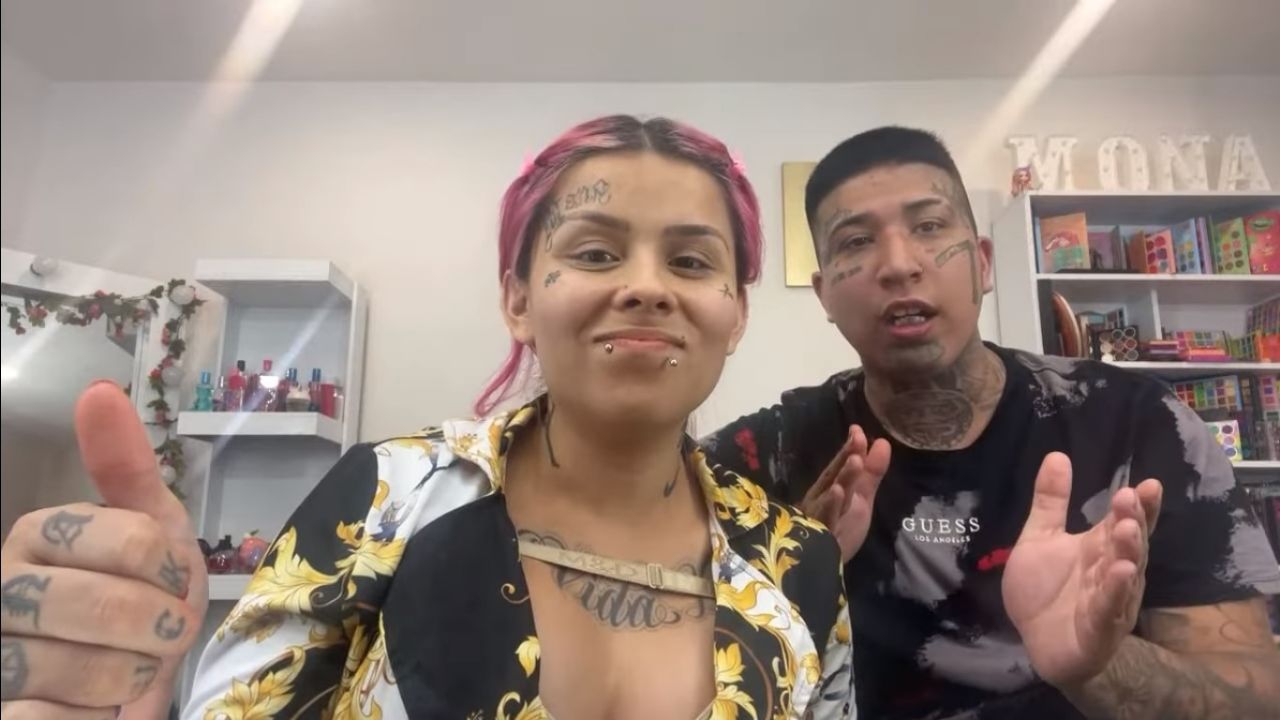 Hackean cuenta de Mona y Geros; aseguran saber quién fue y demandarán