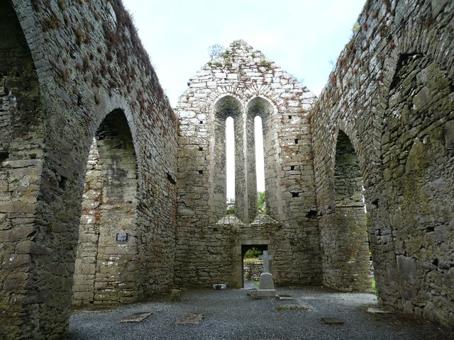 10 días por Irlanda en verano de 2024 - Blogs de Irlanda - DÍA 8 – Abadía Corcomroe – Castillo Dunguaire - Galway (5)