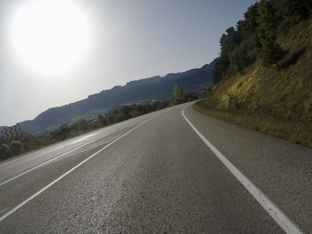 CF3BC6FF-B16C-44BB-9D9A-C3A4B7035376