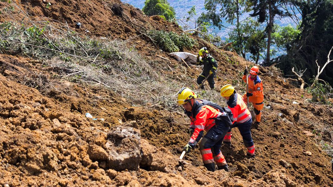 Búsqueda de desaparecidos en Granizal continuará hasta el final, afirman autoridades