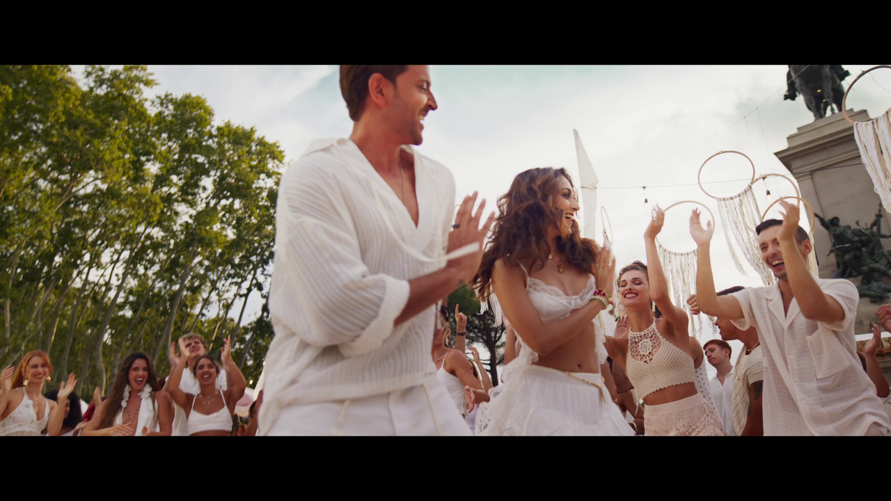 [Image: vlcsnap-2025-10-09-03h41m08s958.png]