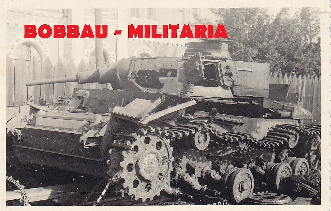 Panzer III combat Treffer Einschüsse Panzerfried