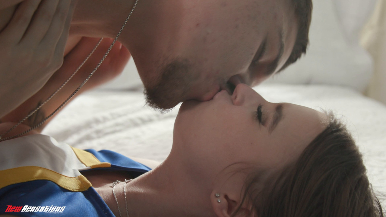 Sky Wonderland - Opens Up For A Quick Bad Boy Hookup - NEWSENSATIONS.mp4.0005