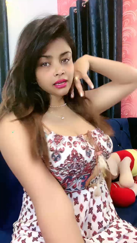 Janvi  _ Tango Live.mp4_snapshot_02.10.984