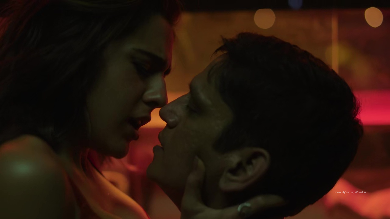 popular-sara-ali-khan-vijay-varma-scene-in-murder-mubarak-2024-movie