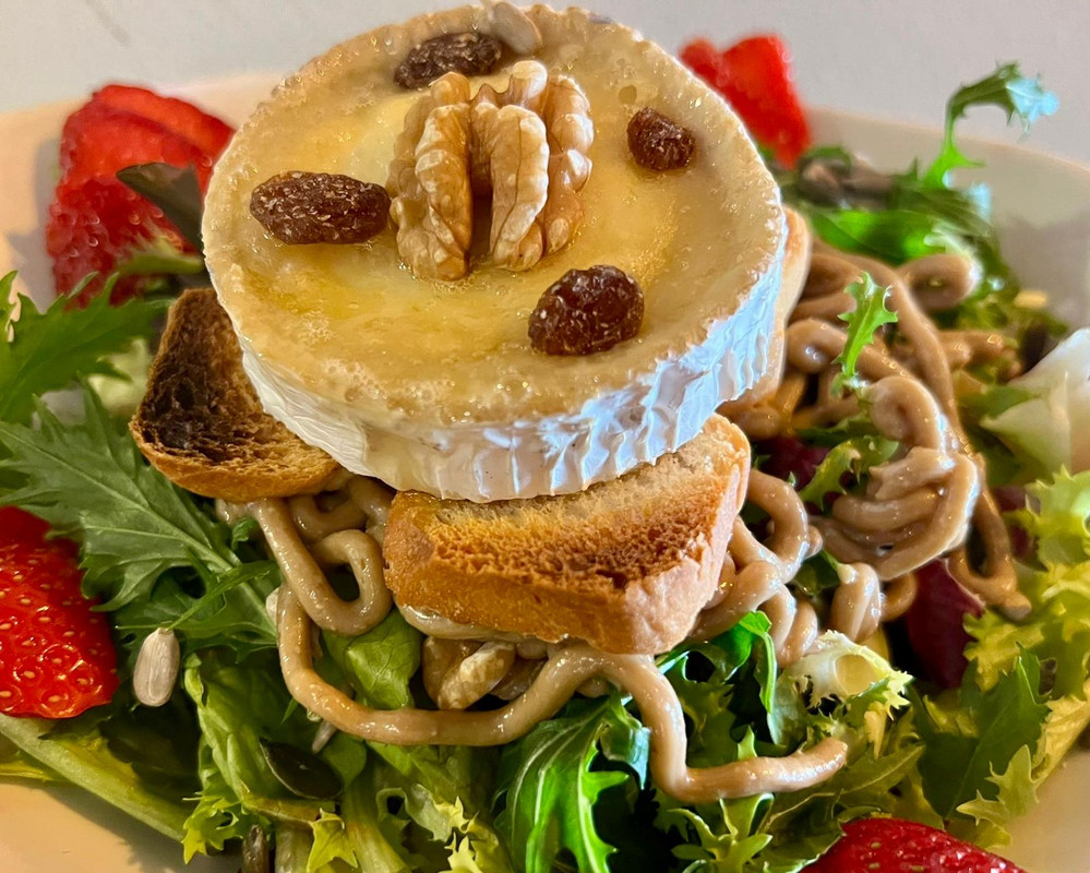 Ensalada Queso De Cabra