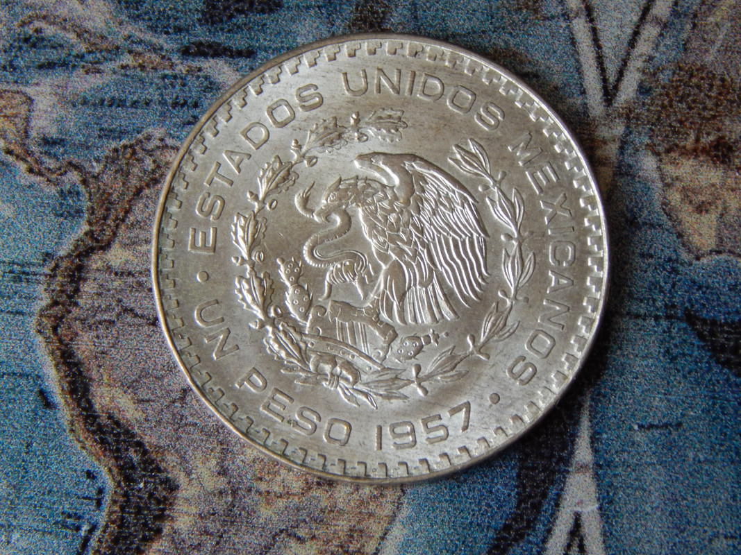 ESTADOS UNIDOS MEXICANOS 1 PESO 1957 DSCN3322