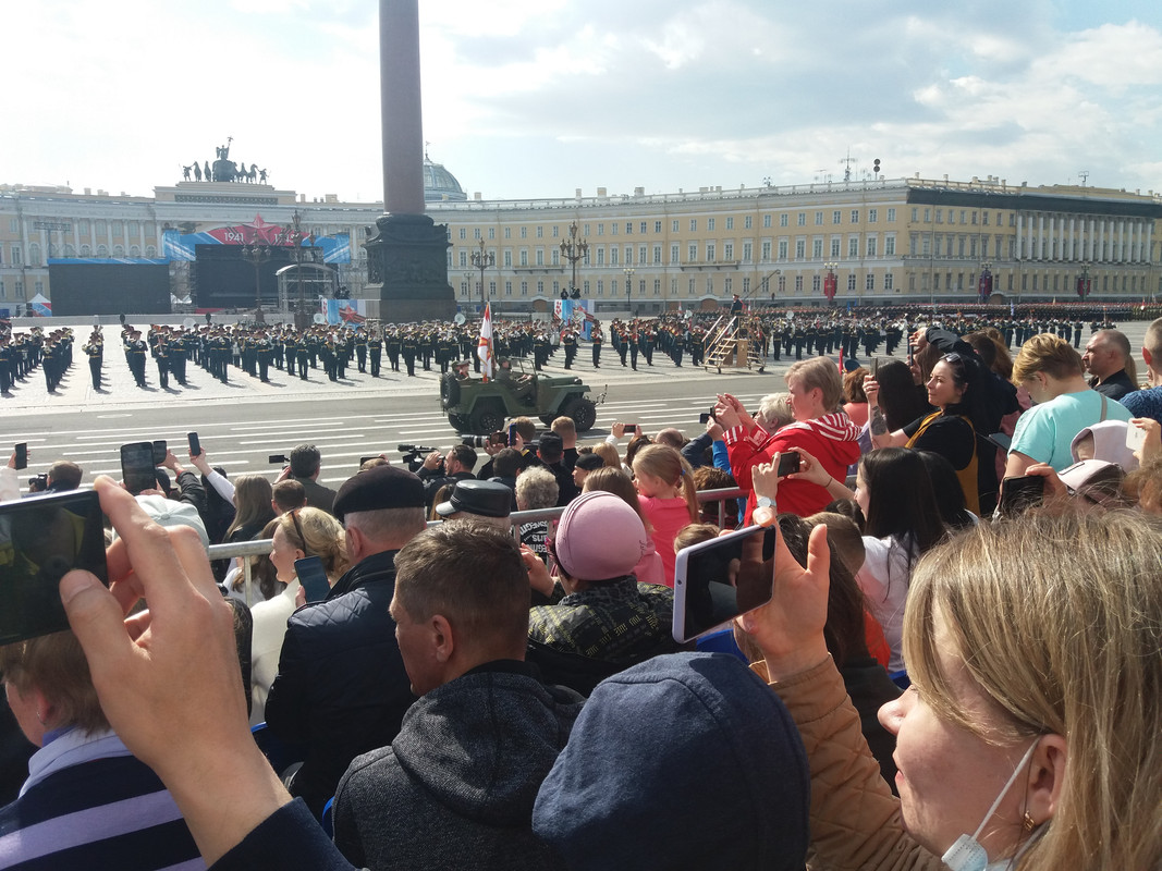 Мероприятие на дворцовой площади сегодня в питере. Дворцовая площадь парад Победы. Парад Победы на Дворцовой площади 2023. Репетиция парада на Дворцовой площади 2024. Репетиция парада на Дворцовой площади.