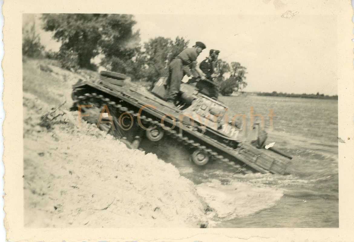 Panzer Tank Russland Kämpfe Foto2