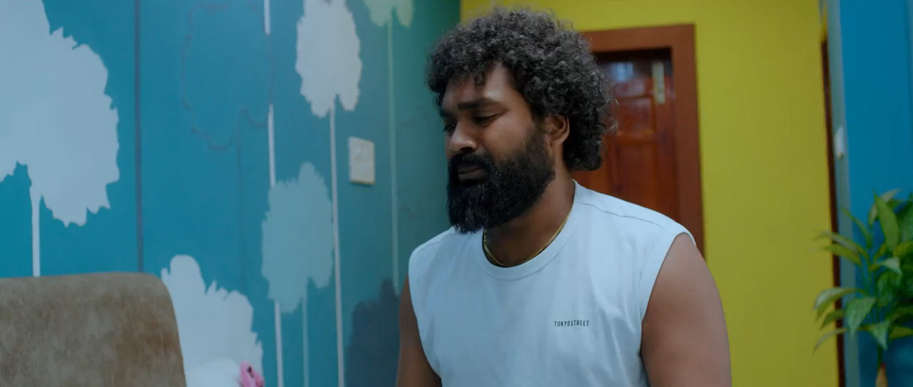 Ring Ring 2025 WebRip [Tamil] 480p, 720p ESub Screenshot