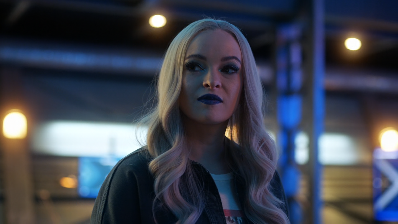 The.Flash.S08E13.Death.Falls.1080p.10bit.AMZN.WEB-DL.DDP5.1.HEVC-Vyndros.mkv_snapshot_02.02_[2022.05