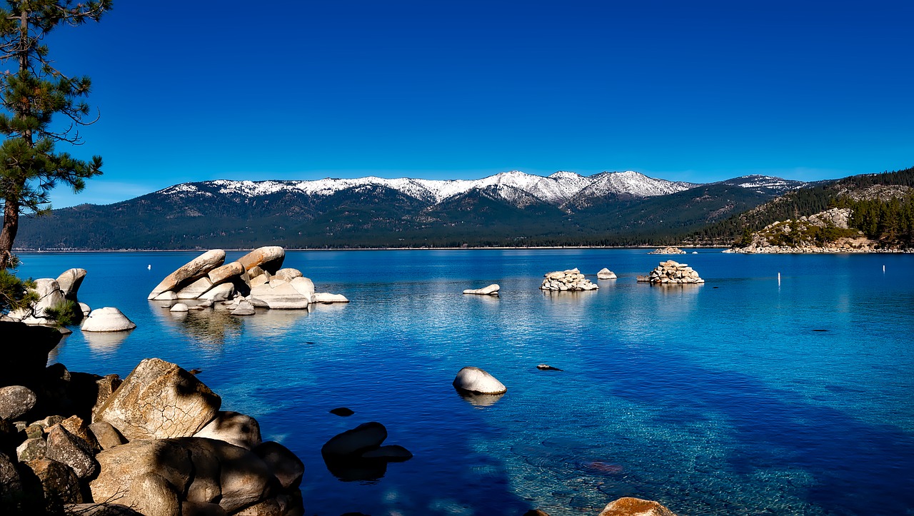 blue-lake-tahoe-1591339-1280.jpg