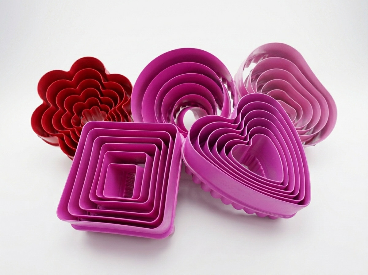 Combo 30 Cortadores Plásticos Corazón flor cuadrado ovalado y circular