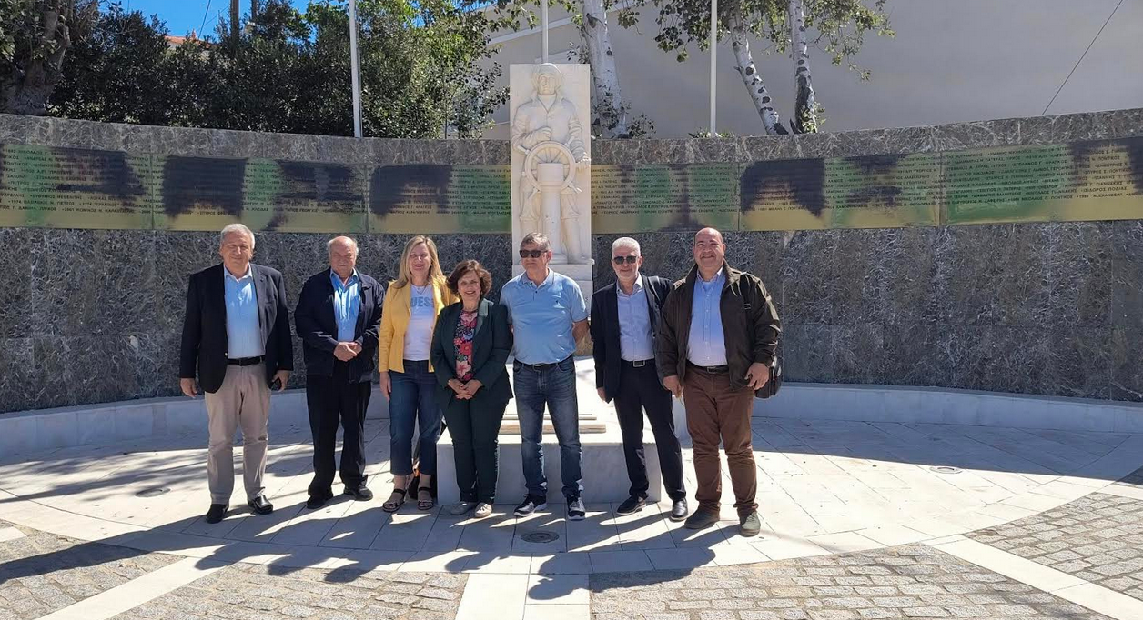 ΙΣΤΟΡΙΚΗ ΣΥΝΕΔΡΙΑΣΗ ΠΕΡΙΦΕΡΕΙΑΚΟΥ ΣΥΜΒΟΥΛΙΟΥ ΣΤΙΣ ΟΙΝΟΥΣΣΕΣ