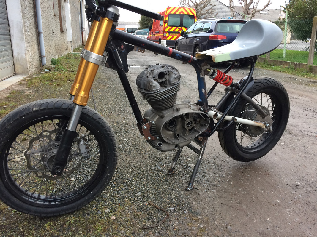 F7690D82-390C-4C27-9118-B107A9EDC72B