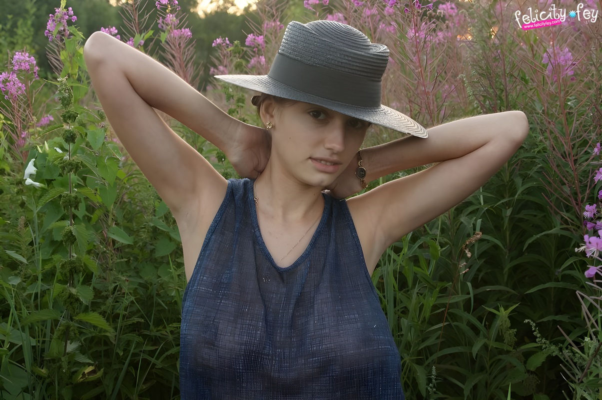 felicity-fey_00326-lg_4k