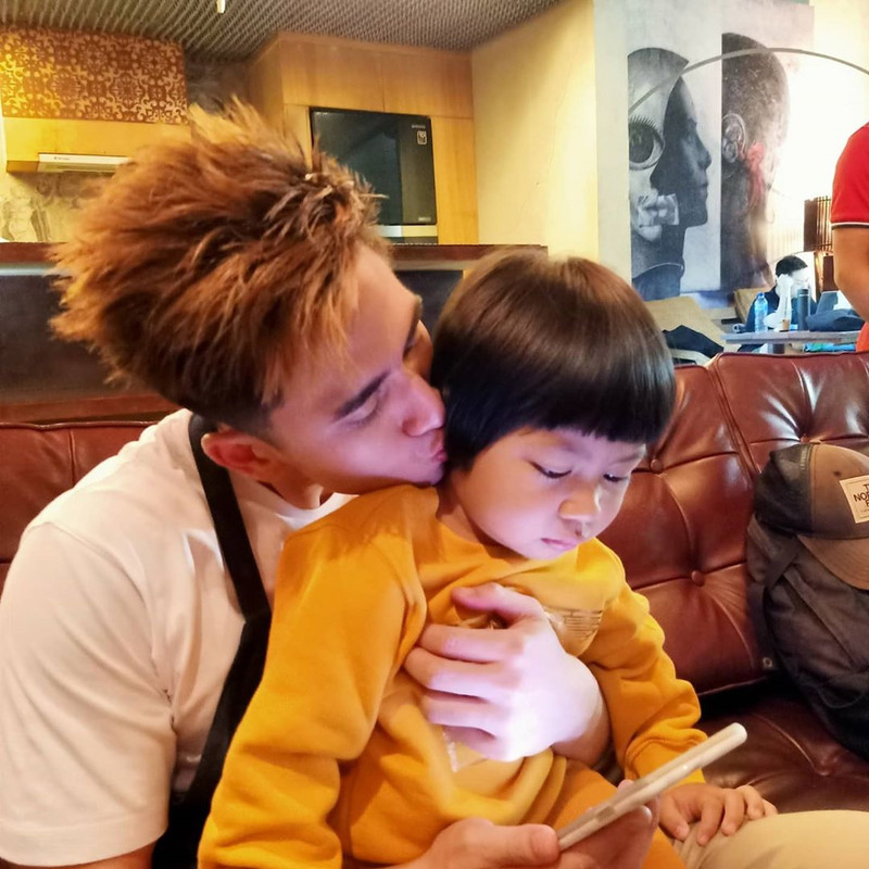 Kedekatan Verrell Bramasta dan adik tirinya