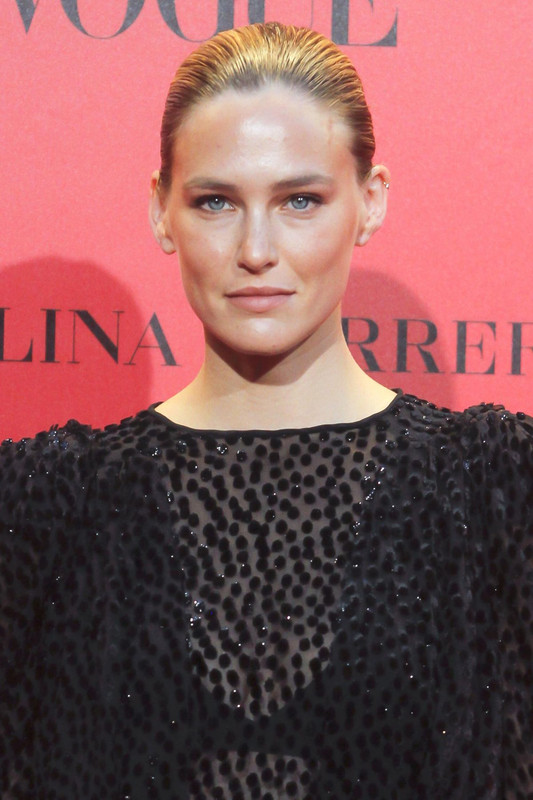 bar-refaeli-at-vogue-spain-30th-anniversary-party-in-madrid-07-1