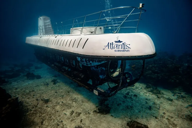 México tiene un submarino turístico, para recorrer los mares turquesa de Cozumel