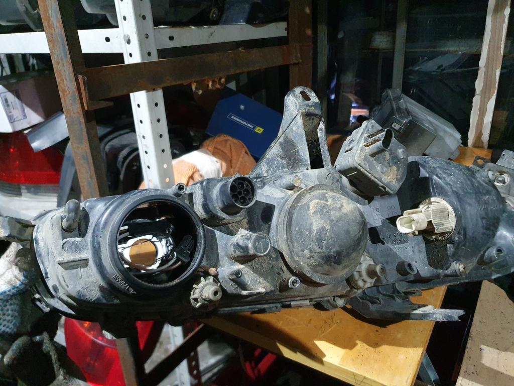 Фара головного света