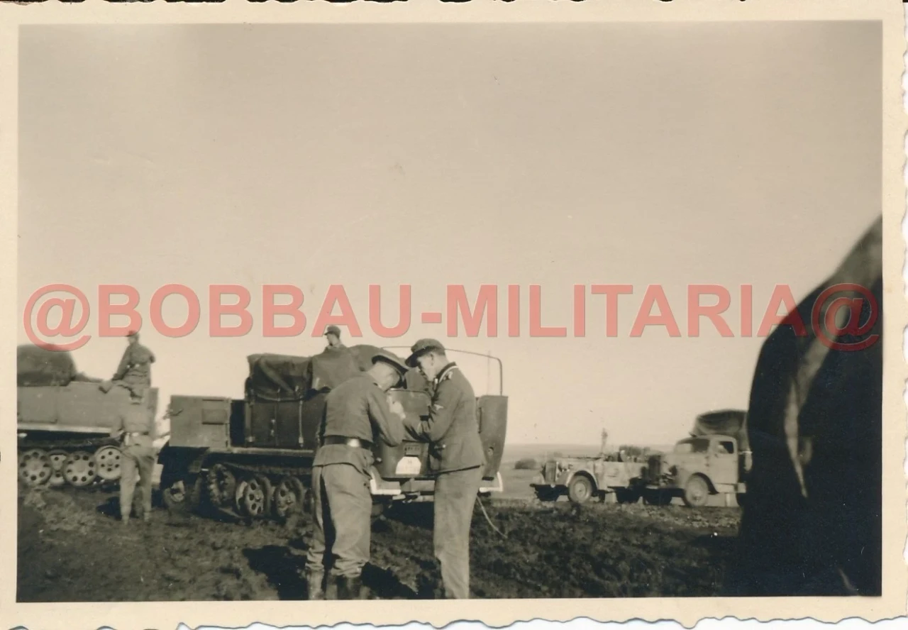 S171 Foto Ukraine 1943 Panzergrenadier Reg 10 Westland Sd Kfz Halbkette Offiziere