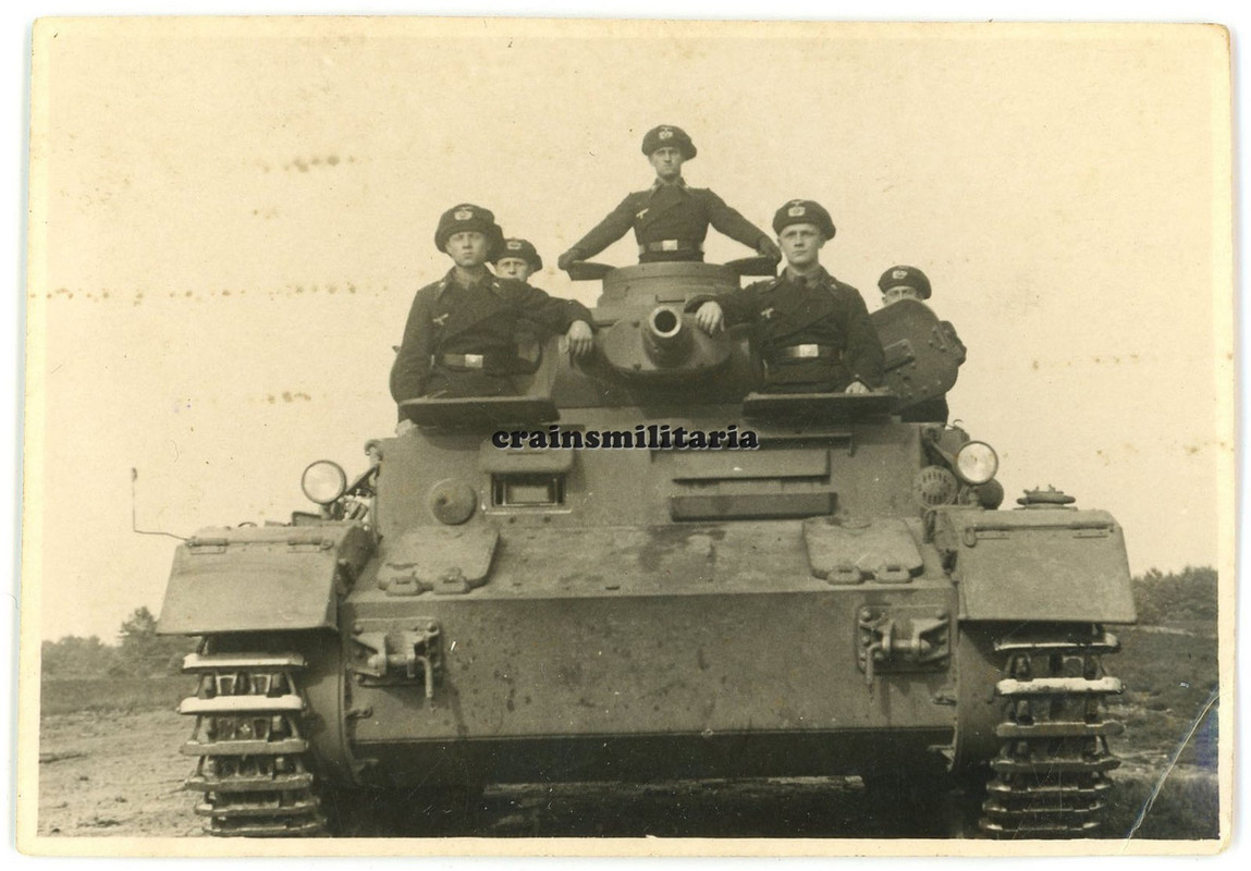 Orig. Foto Panzer IV Tank mit Panzermann Kommandant bei Manöver