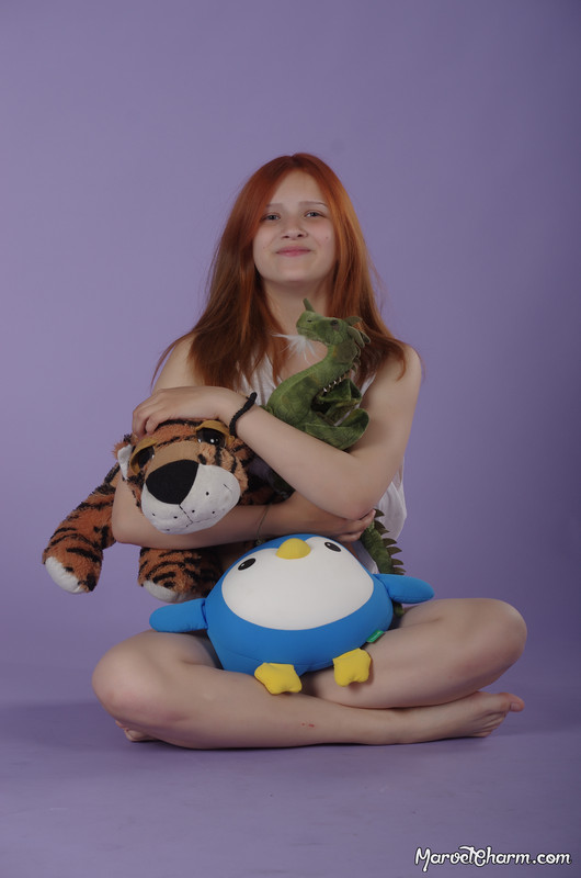 MarvelCharm_Lena-Playtime-004