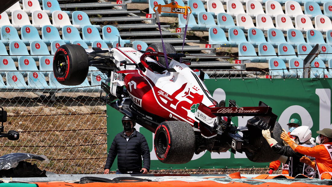 Kimi-Raeikkoenen-GP-Portugal-Formel-1-2-Mai-2021-169Gallery-c233a099-1791108 (1)