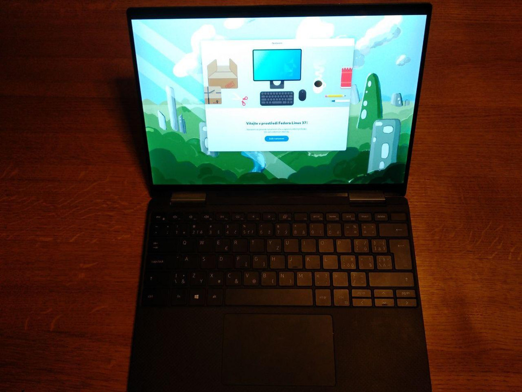 Laptop přední strana