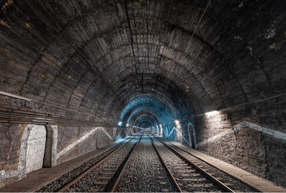 turquoise-tunnel.jpg