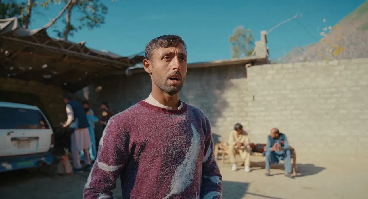 Al Borde del Abismo Atrapados en la Cima 2026 HD 1080p Latino Castellano 1
