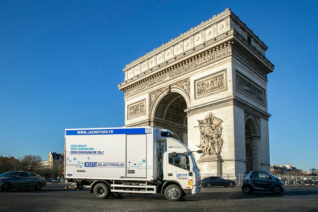 Camions électriques iJAC chez Mions Car