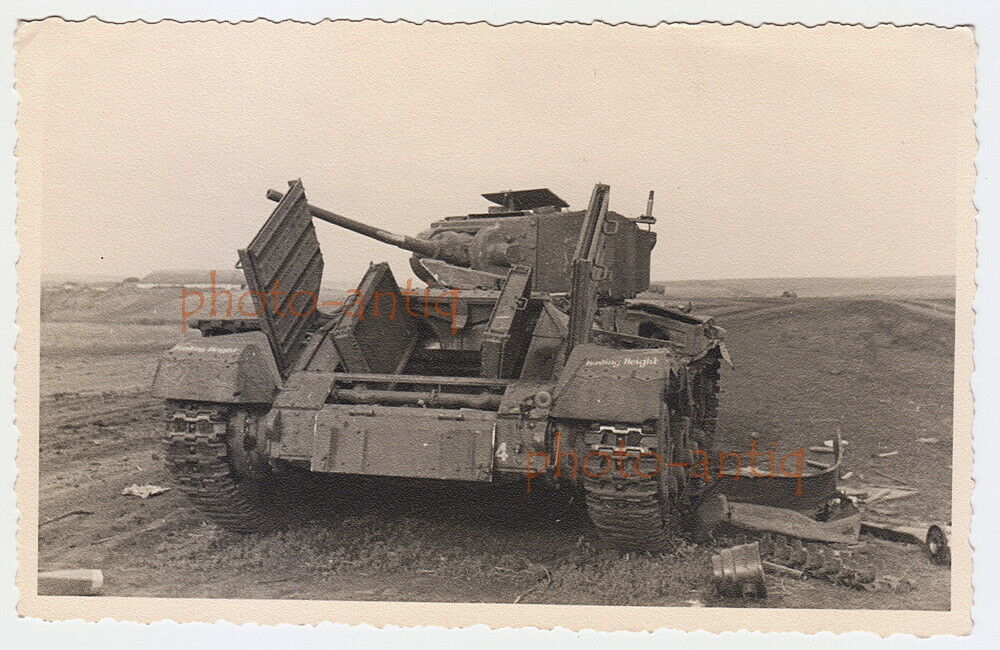 foto Englisch panzer Мк.III Valentine, unverhohlen