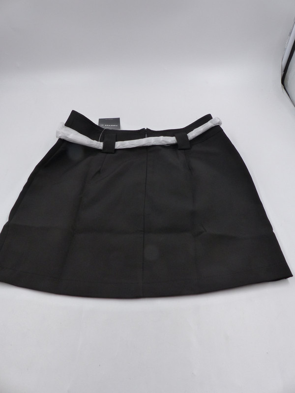 FOREVER 21 BLACK SHORT SKIRT WOMENS SMALL