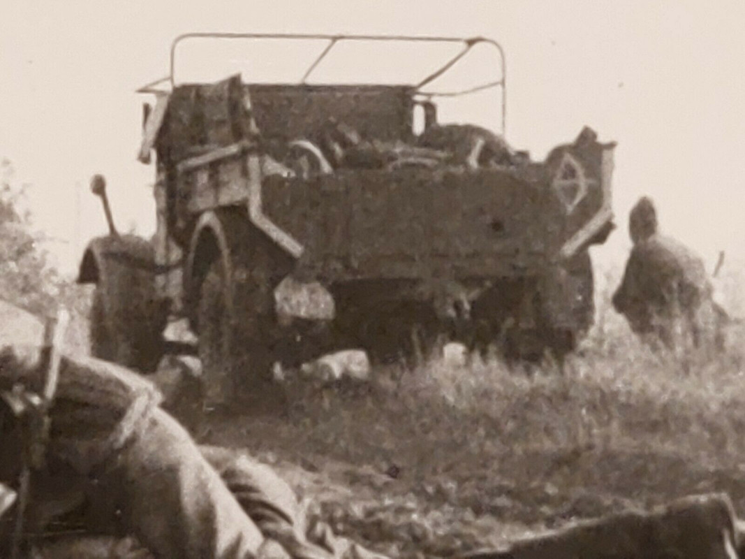 Foto 101.Jäger Division MG geht in Stellung Flankenfeuer Kessel von Zubrinka,