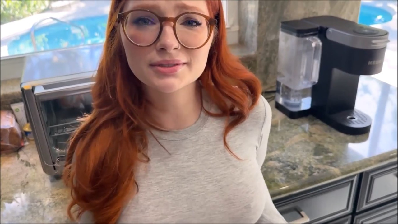 FamilyTherapyXXX 24 12 25 Naomi Hughes The Fever Dream